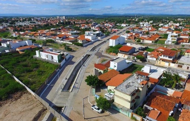  Canal emissário acaba com transtornos, alagamentos e lama durante o período de chuva