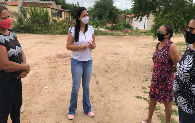  No Rio do Sal, Evinha Oliveira conversa com moradoras revoltadas, “LD ganhou a eleição e nos esqueceu”