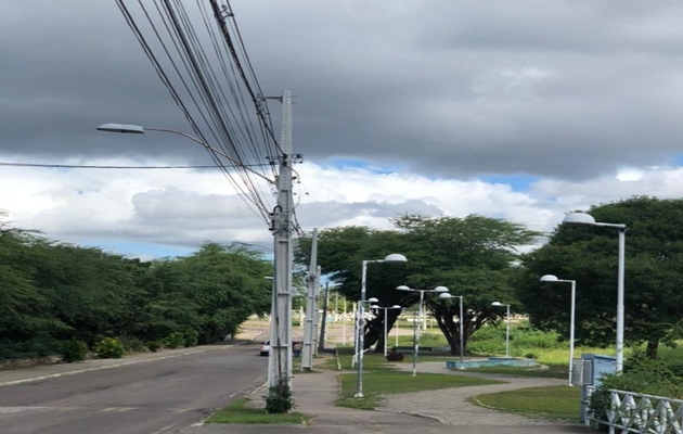  Vândalos furtam cabos da rede de iluminação pública, em diversos pontos da cidade