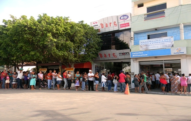  Jeremoabo BA: Usuários denunciam esquema de “venda de lugares” em fila de banco