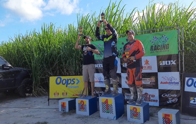  Pauloafonsino Mario Roberto, recebe troféu de 1° lugar na 4.ª etapa do  Rally Prime Alagoano 2021