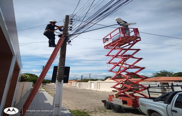  Ações da SEINFRA, equipes da Elétrica e de Serviços Públicos, na Sede e área Rural de Glória