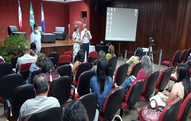  Secretaria da Educação discute protocolos para o ensino híbrido na rede estadual