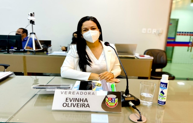  Evinha rebate prefeitura sobre contrato de Coffee Break: “Não se trata de ilegalidade, mas do momento difícil que vivemos”