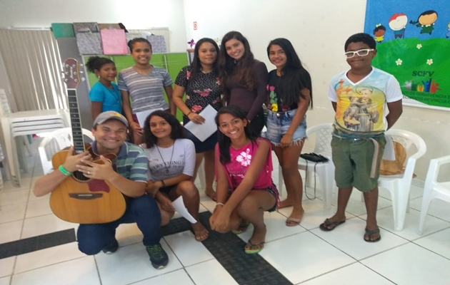  A Secretaria Municipal de Assistência Social e o CRAS, realiza Dinâmicas e oficinas com Grupos de adolescentes