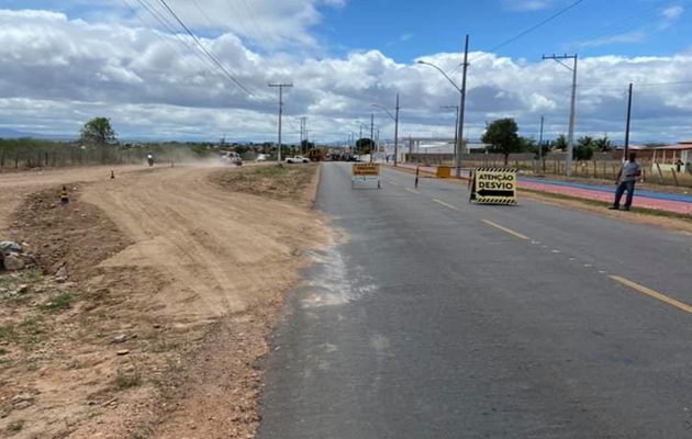  Secretaria de Infraestrutura de Glória avisa que a Avenida Adauto Pereira, permanece parcialmente interditada