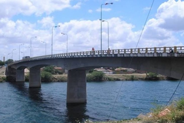  Execução de obra da Embasa, altera tráfego na ponte de acesso à ilha a partir de segunda (27)