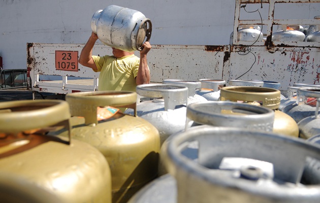  Gasolina e gás de cozinha ficam mais caros a partir deste sábado