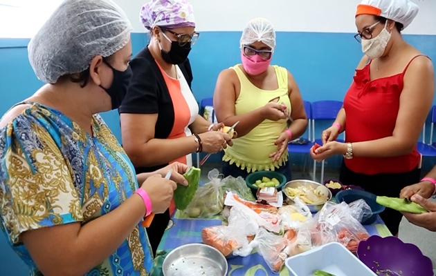  Culinária com palma forrageira é alternativa para mulheres da Associação de Mulheres Fortes do Riacho