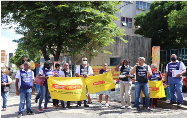  Em assembleia, servidores do INSS decidem manter greve por tempo indeterminado