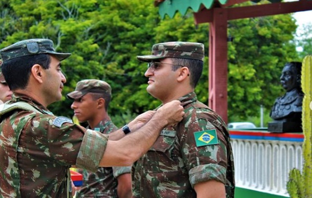  Formatura na 1ª Companhia de Infantaria homenageia militares