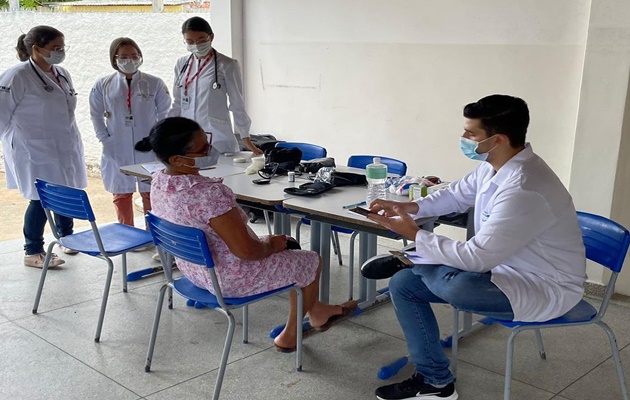  Secretaria de Saúde realiza 2º edição do Saúde Hiperdia, na Escola Dernival Oliveira, no bairro Siriema