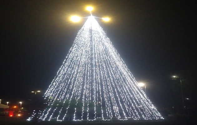  Seculte prepara decoração para os festejos de final de ano no Parque Abelardo Wanderley e Lago da Aurora