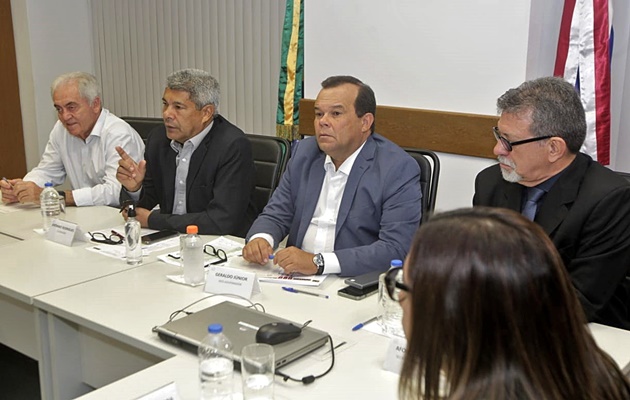  Jerônimo reúne secretariado e estabelece metas para os primeiros cem dias de governo