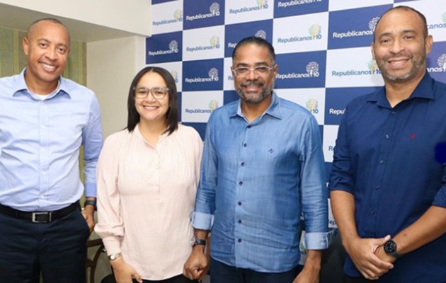  Deputado Márcio Marinho, recebe visita de vereadores e lideranças de Teofilândia, Madre de Deus e Salvador