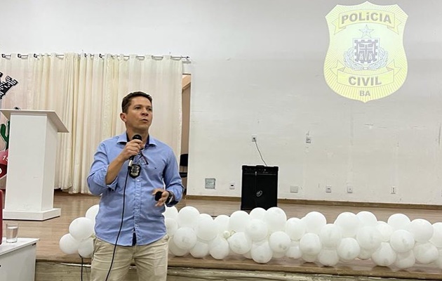  Delegado André Viana participa de palestra sobre medidas de segurança e prevenção nas escolas do município