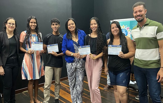  Jovens recebem certificação do Curso de Informática Básica, oferecido pela Sedes