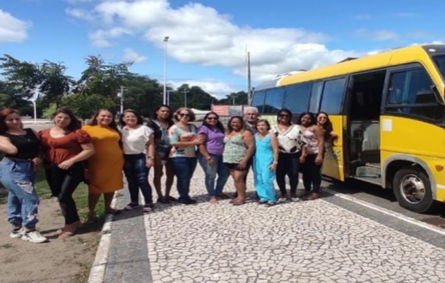  Mulheres da Associação de Mulheres Fortes do Povoado Riacho, participam de curso de informática na cidade de Juazeiro-BA