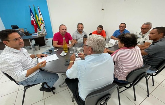  Reunião do Prefeito de Glória, David Cavalcanti com o Presidente da Câmara e vereadores da base do governo