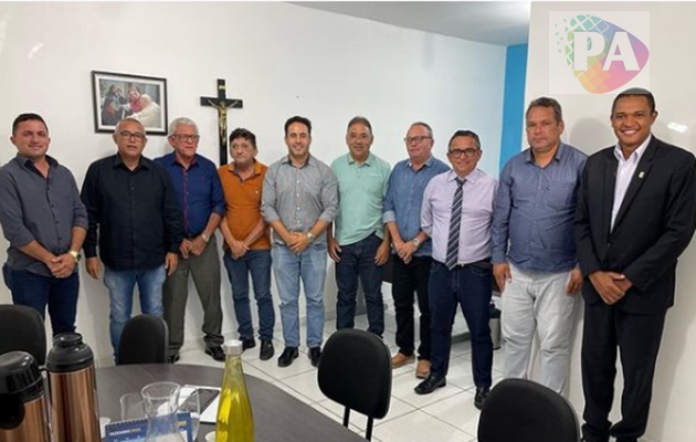  Reunião do prefeito David Cavalcanti com o Vice Zé Nilson e vereadores da base do governo