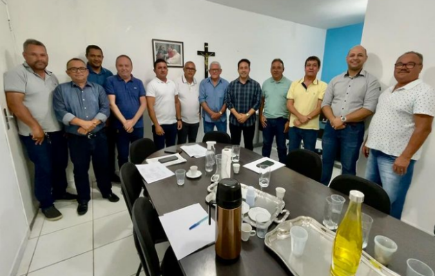  Reunião entre Executivo e Legislativo fortalece alinhamento político em prol do município de Glória