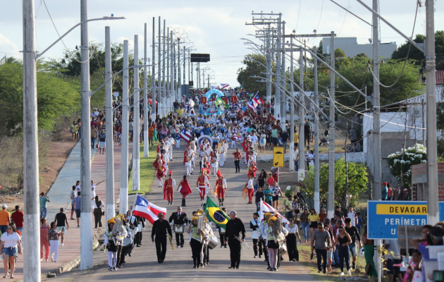  Histórico Desfile Cívico de 7 de setembro homenageia o Hino do Município: “GLÓRIA, MINHA SEMENTE E MEU CHÃO”