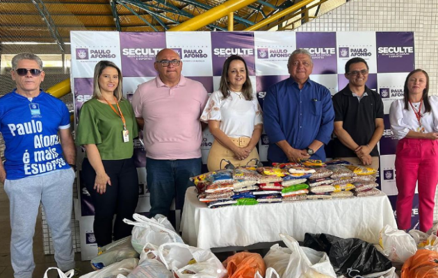  Prefeito em exercício, Marcondes Francisco participa da entrega de alimentos arrecadados no VEM DE BIKE