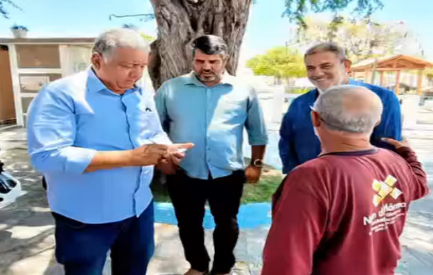  Cemitério Padre Lourenço Tori passa por manutenção visando o Dia de Finados