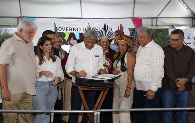  Paulo Afonso recebe sistemas de abastecimento e unidade de policiamento do Estado