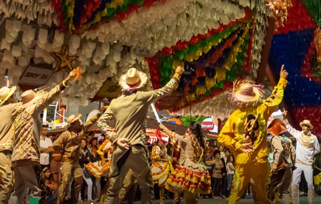  Câmara aprova projeto que torna quadrilha de festa junina patrimônio do Brasil