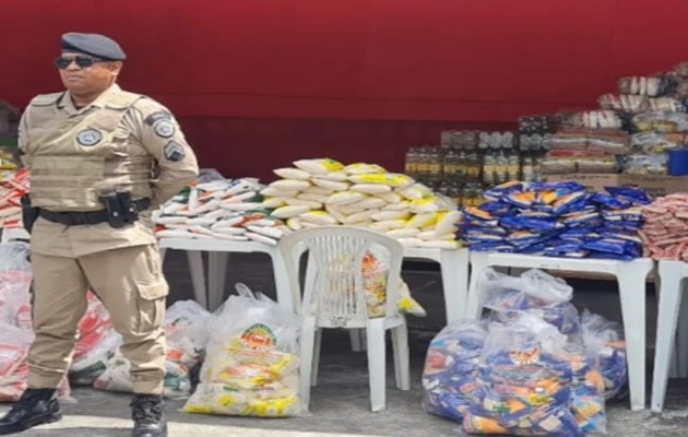  PMBA participou da ação solidária do programa Bahia Sem Fome, auxiliando no transporte de cestas básicas