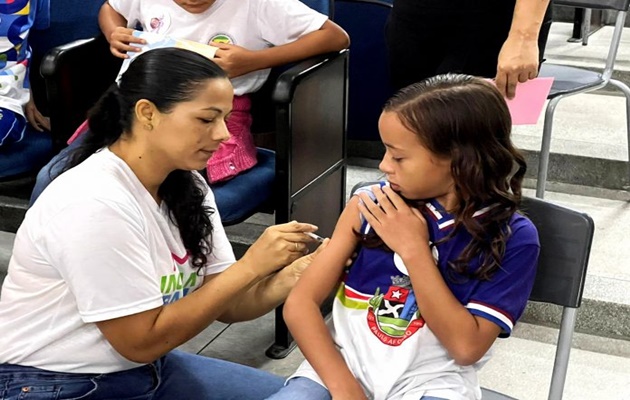  Paulo Afonso adere a projeto e vacina crianças e adolescentes em escolas