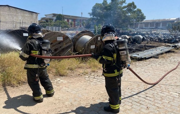  15º BBM combate incêndio no almoxarifado da Chesf em Paulo Afonso