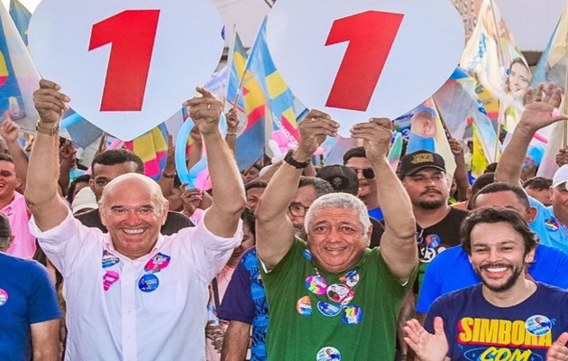  A Grande Caminhada da Vitória – 11, continua hoje nas ruas do Centro. No BTN foi uma verdadeira onda azul e rosa