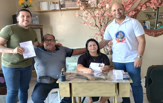  Lançamento do livro CRISTO na Biblioteca Municipal Pública – Casa de Vó