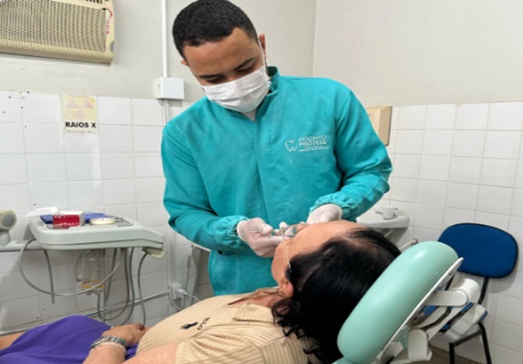  Sorrisos Renovados: Prefeitura de Glória-BA Entrega 73 Próteses Dentárias em Mais uma Ação de Saúde Bucal